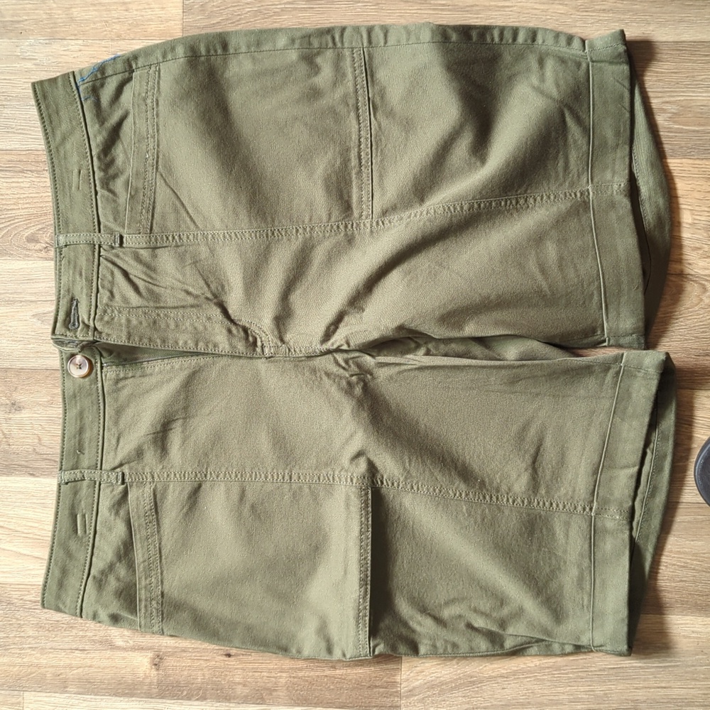 Women's Size 16 Olive Green Shorts by Croft & Barrow